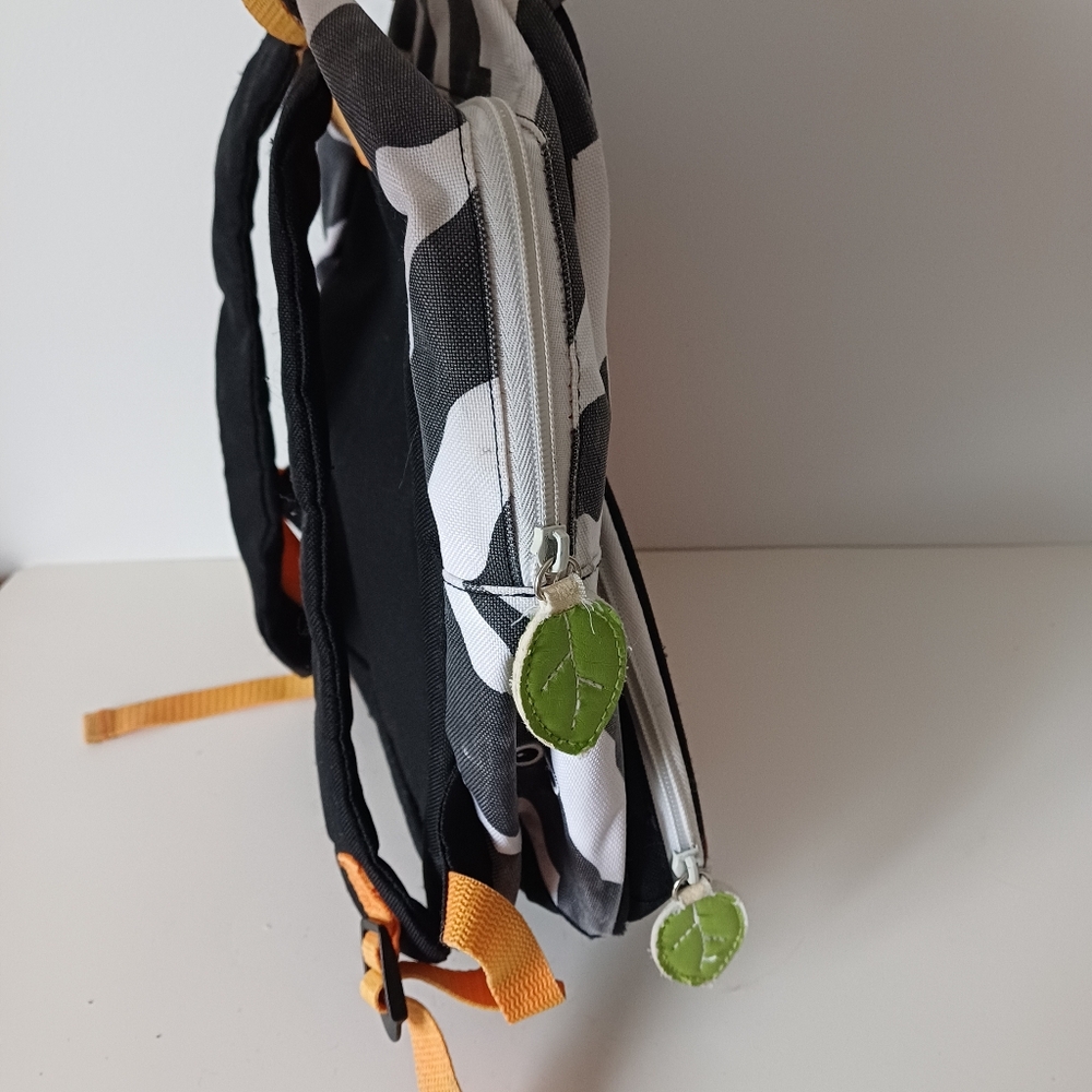 Cute Skip Hop Zoo Zebra Kid's Backpack 13" × 12" - Picture 6 of 9